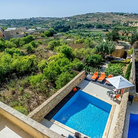 Hanini Hétvégi ház Qala